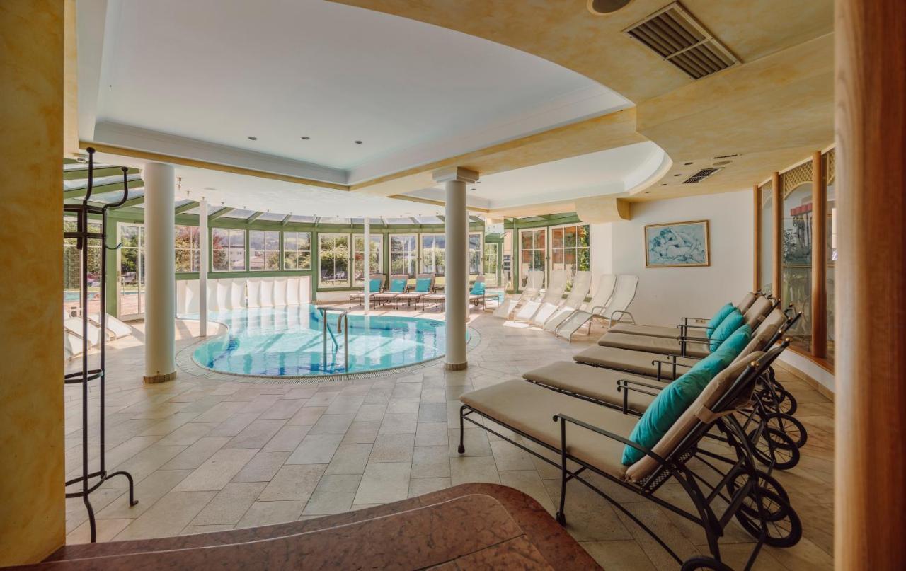 Hotel Lerch ザンクト・ヨーハン・イム・ポンガウ エクステリア 写真