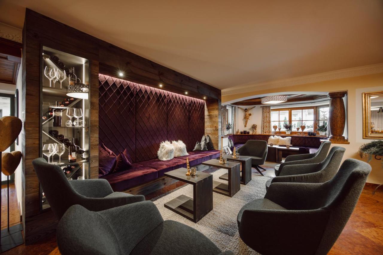 Hotel Lerch ザンクト・ヨーハン・イム・ポンガウ エクステリア 写真